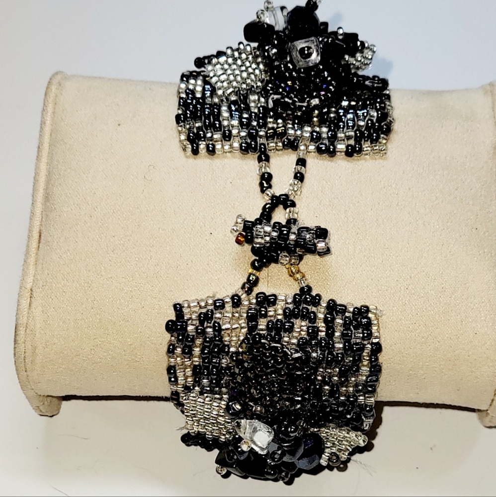New Cuff Bracelet, Artisan Handmade Guatemalan Folkart Beaded Bracelet - Picture 4 of 5
